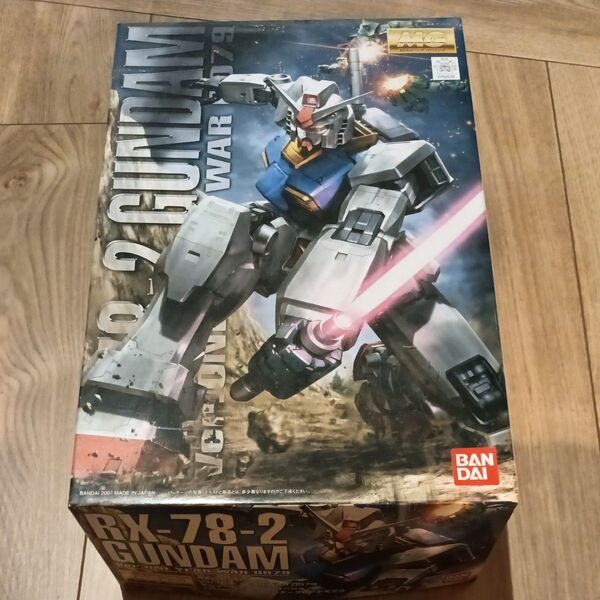 RX-78-2 ガンダム Ver.ONE YEAR WAR 0079 アニメーションカラー (1/100スケール MG )