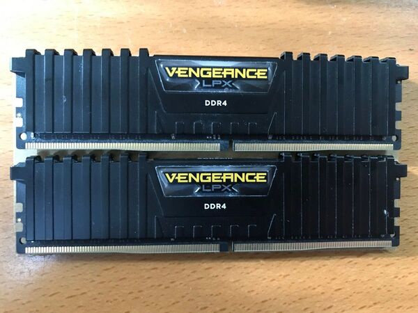 Corsair CMK32GX4M2A2666C16 DDR4-2666 PC4-21300 (16GB×2枚 計32GB)