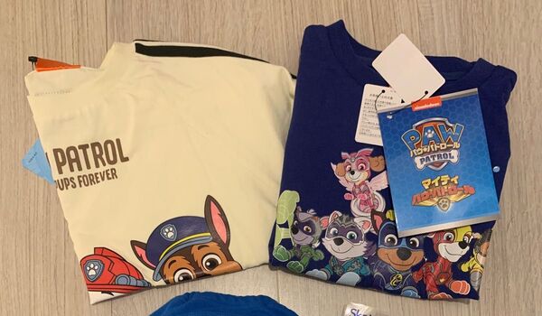新品未使用 パウパトロール 2点 まとめ売り Tシャツ 半袖 110 2枚 チェイス マイティパウパトロール 白 青 トップス