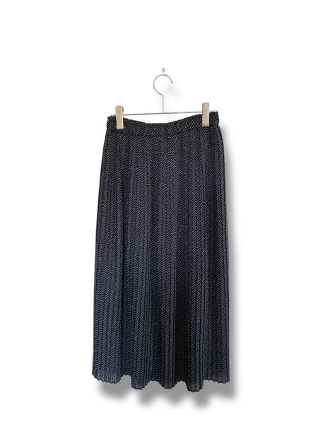 UNIQLOユニクロネイビードットプリーツロングスカートM C26