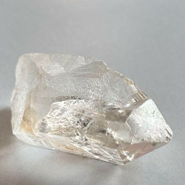 11.2g マニカラン 水晶 原石 透明感あり 天然石 クォーツ クリスタル