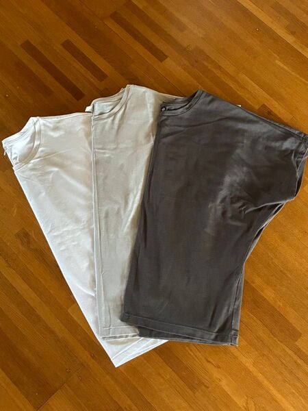 .*UNIQLOのフレンチ袖シャツ3枚セット♪