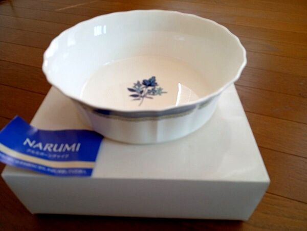 【未使用】NARUMI ナルミ シンプルボーンチャイナサラダボール 食器