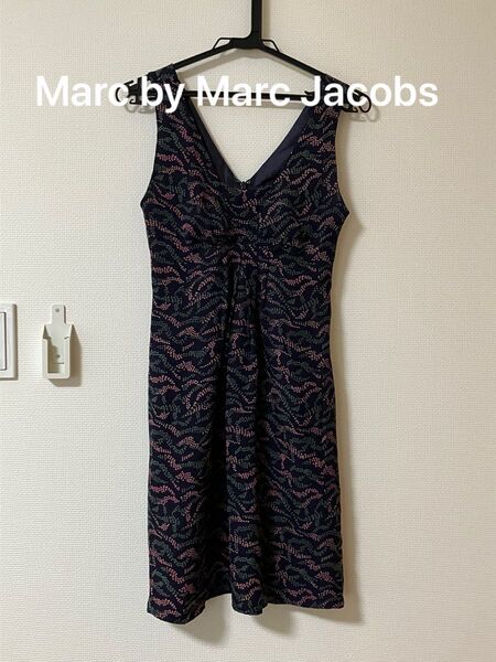 Marc by Marc Jacobsノースリーブワンピース ドット柄 Vネック