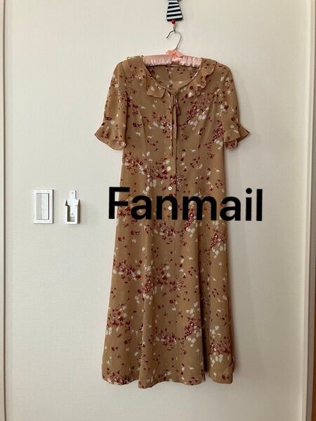 【最終値下げ】ファンメールの小花柄ワンピース
