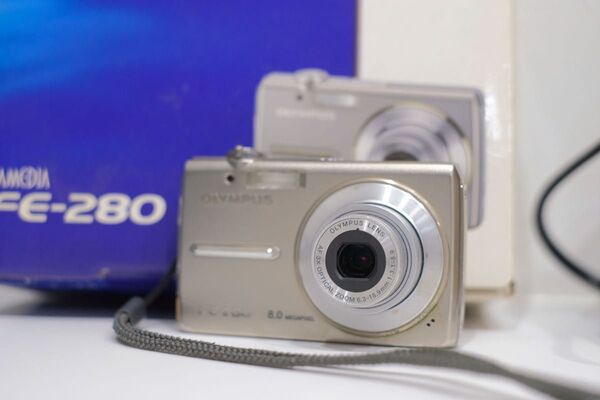 OLYMPUS オリンパス OLYMPUS FE-280 8.0 コンパクトカメラ 動作確認ok コンパクトデジタルカメラ