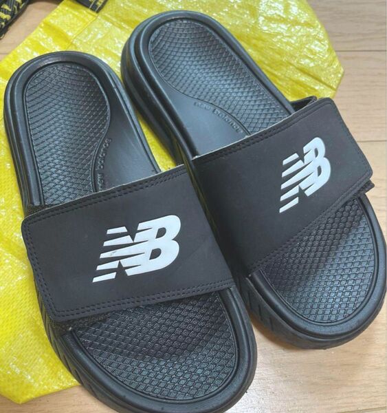 ニューバランス シャワーサンダル Mサイズ 約25〜26cm 韓国購入