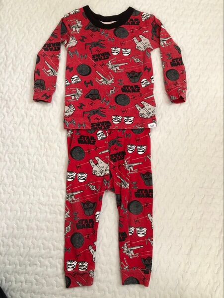 GAP baby パジャマ 12-18ヶ月 スターウォーズ 赤 セットアップ 長袖 ベビー 上下セット