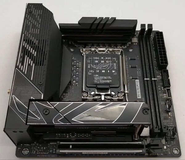ASUS ROG STRIX Z790-I GAMING WIFI(Intel Z790 Mini-ITX マザーボード)