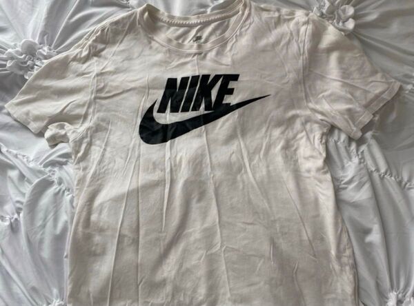 ホワイト Tシャツ Mサイズ 半袖 NIKE ナイキ
