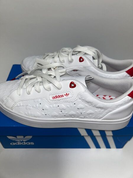 adidas スニーカー 24cm