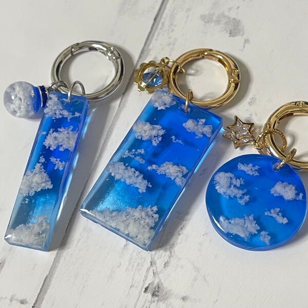 ハンドメイドチャーム キーホルダー 空 雲 レンジ