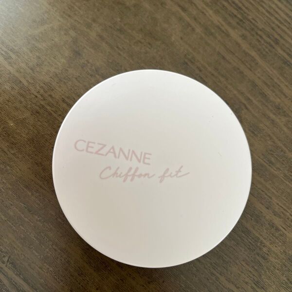 CEZANNE シフォンフィットクッションファンデーション20自然なオークル系試しのみ