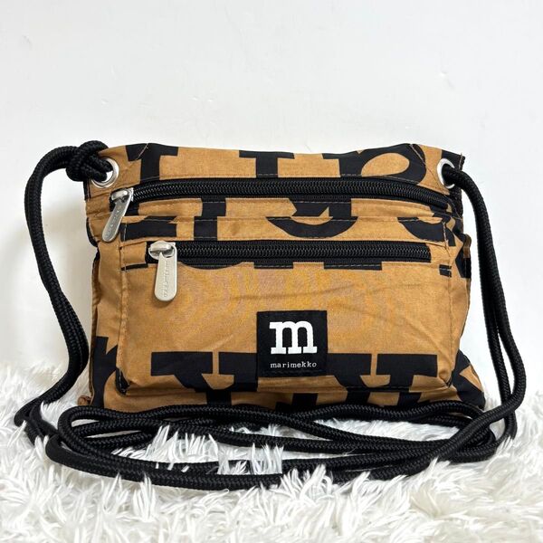 【美品】 マリメッコ Logo トラベルバッグ ショルダーバッグ 日本限定色