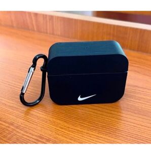 AirPods proケース ストラップ付き AirPods pro第一二世代