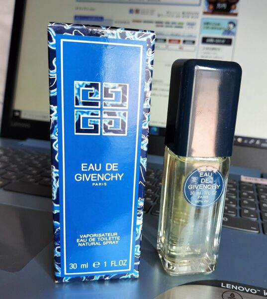 GIVENCHY EAU DE GIVENCHY オードトワレ 30ml