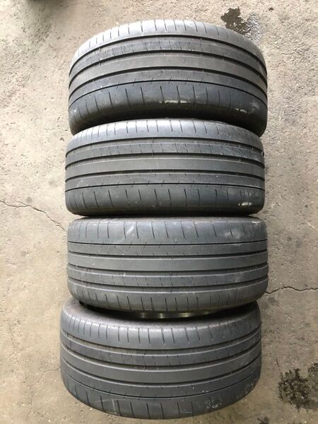 ミシュラン225/40R18 pilot super sport2017 4本中古品 スターマーク付き!