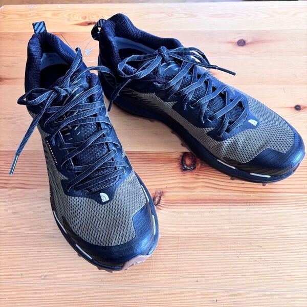 e49【ノーフェイス】【新品】【タグ付】THE NORTH FACE トレッキングシューズ カーキ ブラック スニーカー