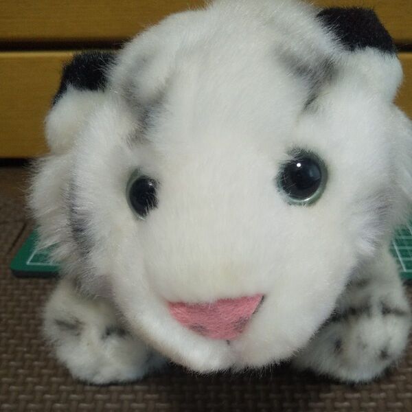 CUTE トラ ぬいぐるみ 白黒 ホワイトタイガー 動物園 全長約28cm