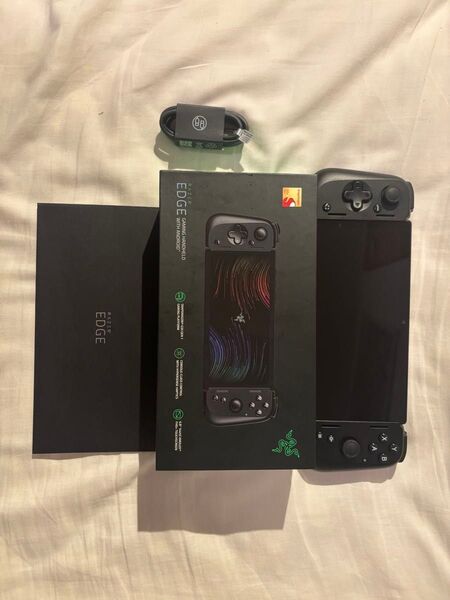 Razer Edge Gaming Tablet Wi-Fiモデル RZ80-04610100-B3A1
