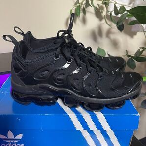 NIKE AIRMAX VAPORMAX PLUS 28.0 ナイキ エアマックス ヴェイパーマックス ブラック