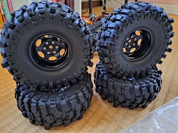 海外製1.9スチールホイール クローラータイヤセット