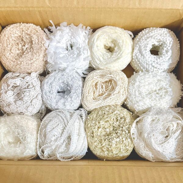 約550g 玉巻き12個 ステッチヤーン 綿レース スラリット 素材糸 毛糸 ファンシーヤーン A1