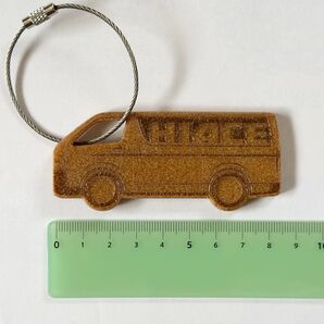 TOYOTA HIACE トヨタ ハイエース 木製キーホルダー 非売品