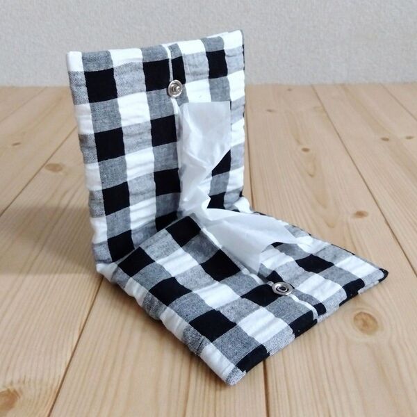 持ち運びに便利な携帯ティッシュケース ボックスティッシュから詰替え ハンドメイド ブロックチェック 黒 249
