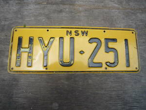 Qj909 new south wales license plate 70s 60s vintage オーストラリア ニューサウスウェールズ ヴィンテージ ナンバープレート HYU-251