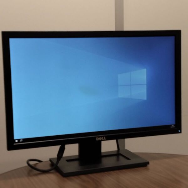 DELL 23型液晶モニター E2311Hf フルHD/1920x1080/D-Sub/DVI 色ムラ