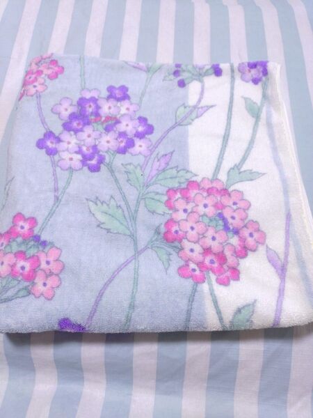 新品 HOME ACE 花柄 バスタオル ピンク パ-プル 水色 63×120cm