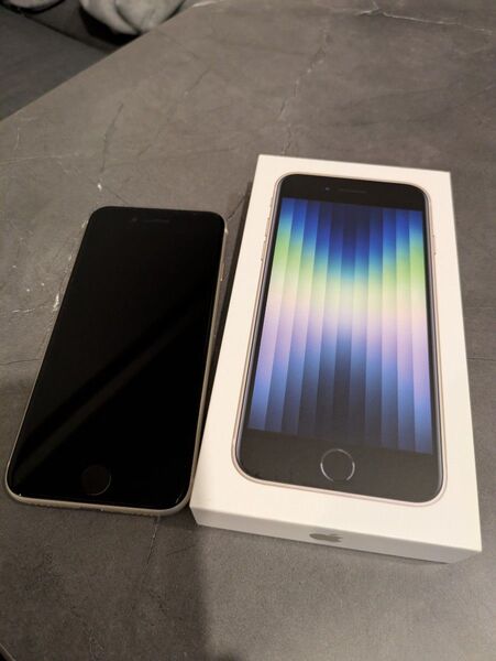 ★早い者勝ち★ 希少 Apple iPhone SE 第3世代 ホワイト 美品