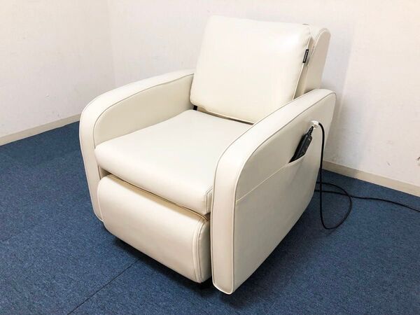THRIVE マッサージチェア CHD-7401(W)Premium 美品 つかみもみシリーズ スライヴ 清掃/動作確認済み