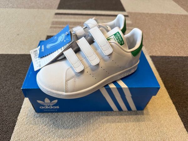 adidas スタンスミス 19.5cm キッズ ベルクロ アディダス スニーカー STAN SMITH
