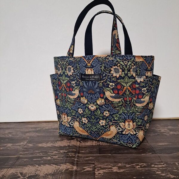 ウィリアムモリス イチゴ泥棒 トートバッグ ハンドメイド