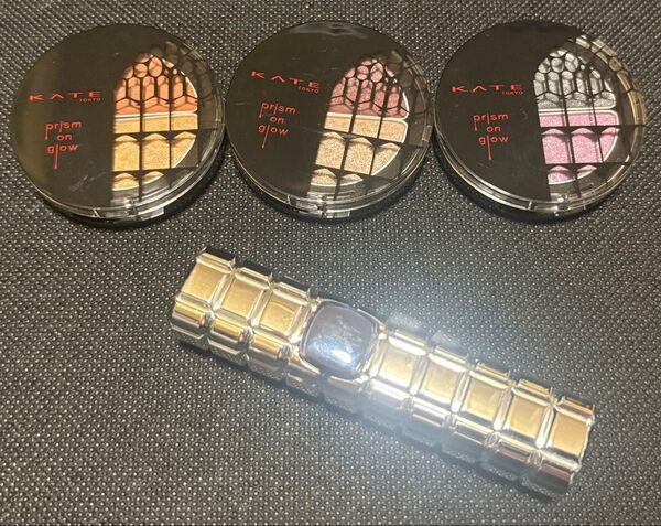 KATEアイシャドウ プリズムオングロウ×3&ロレアルパリ シャインオン924