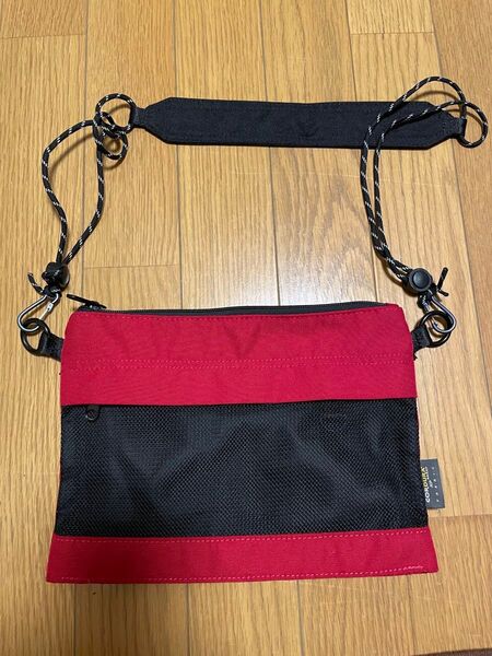 サコッシュ ショルダーバッグ メッシュポケット付き レッド ブラック