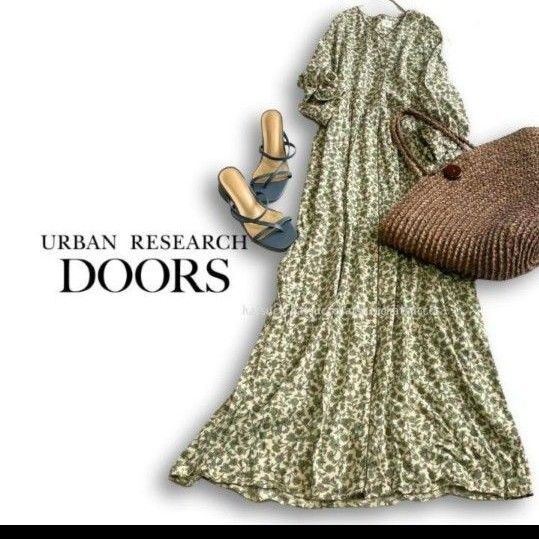 URBAN RESEARCH DOORS 大人の花柄で夏を彩るレーヨンワンピース