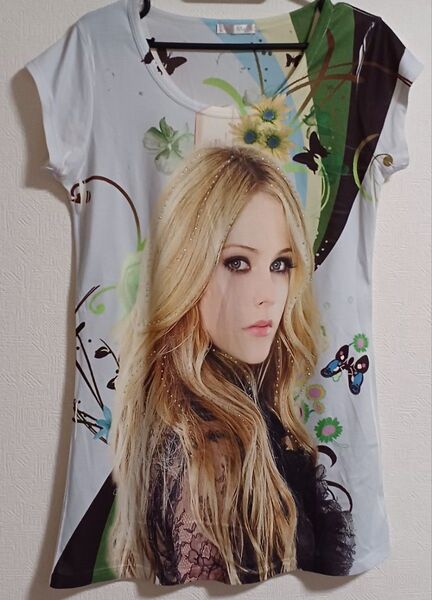 アヴリル・ラヴィーン プリントTシャツ ラインストーン Lサイズ 華やかでおしゃれ カナダの女性歌手