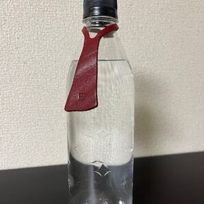 SKLO アンブレラタグ ペットボトルにも。イニシャルタグ 『W』本革
