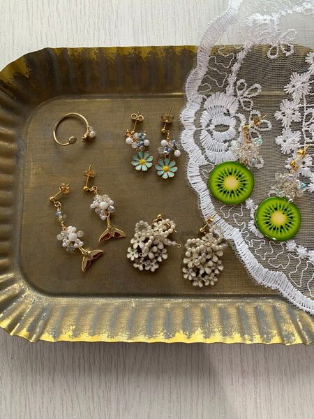 ハンドメイドピアスとリングの5点セット ピアス セット アクセサリー