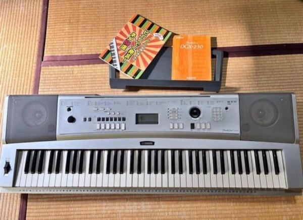 Yamaha DGX-230 シルバー 電子ピアノ