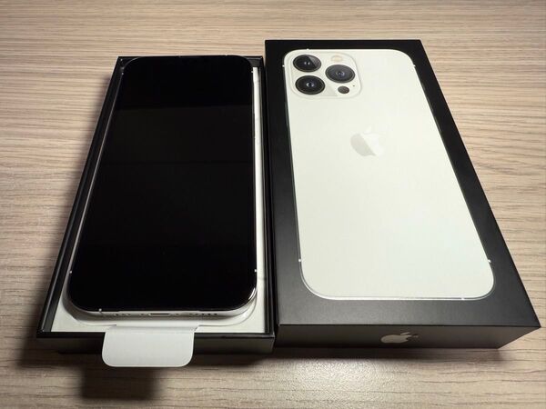 iPhone 13 pro 256GB バッテリー容量85% シルバー 美品