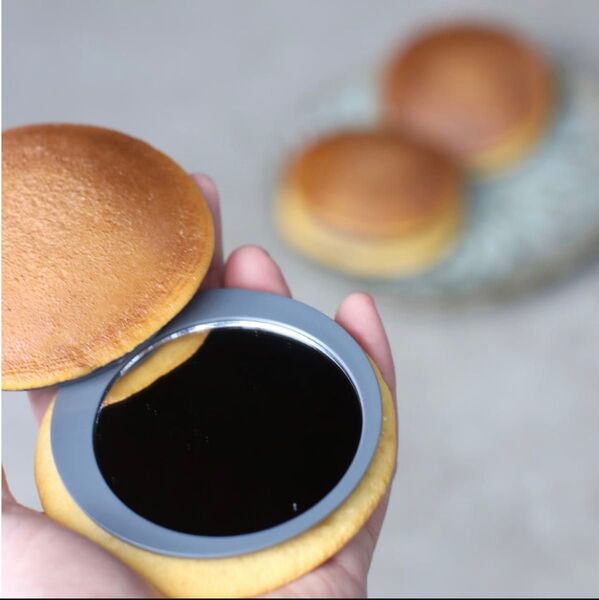 【新品未使用】フェイクどら焼きのコンパクトミラー
