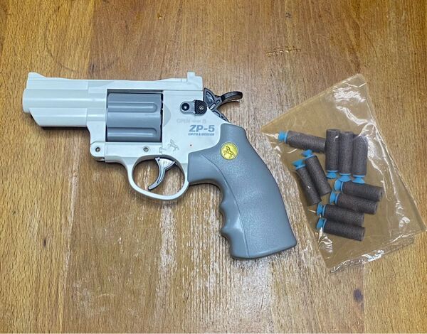 ナーフ系 リボルバー ダーツソフトスポンジ弾 おもちゃ プレゼント ハンドガン コルト COLT M29 パイソン 357