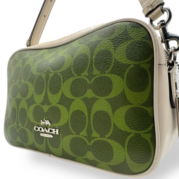 極美品 コーチ ショルダーバッグ カメラバッグ PVC レザー クロスボディー COACH クロスボディ シグネチャー 斜め掛け