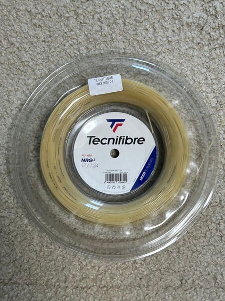 12mカット2張り テクニファイバー NRG2 17 1.24 ナチュラル Tecnifibre