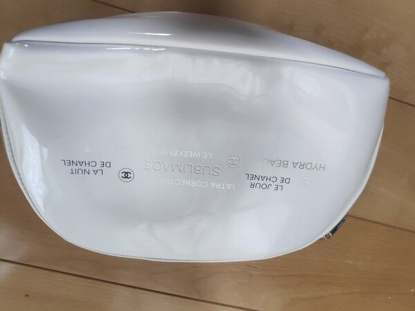 新品未使用 CHANEL シャネル バニティポーチ ノベルティ ホワイト