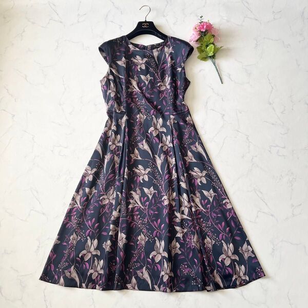 【極美品】DAMA collection ダーマコレクション ノースリーブワンピース フラワー 花柄 総柄 パープル 紫 11 L